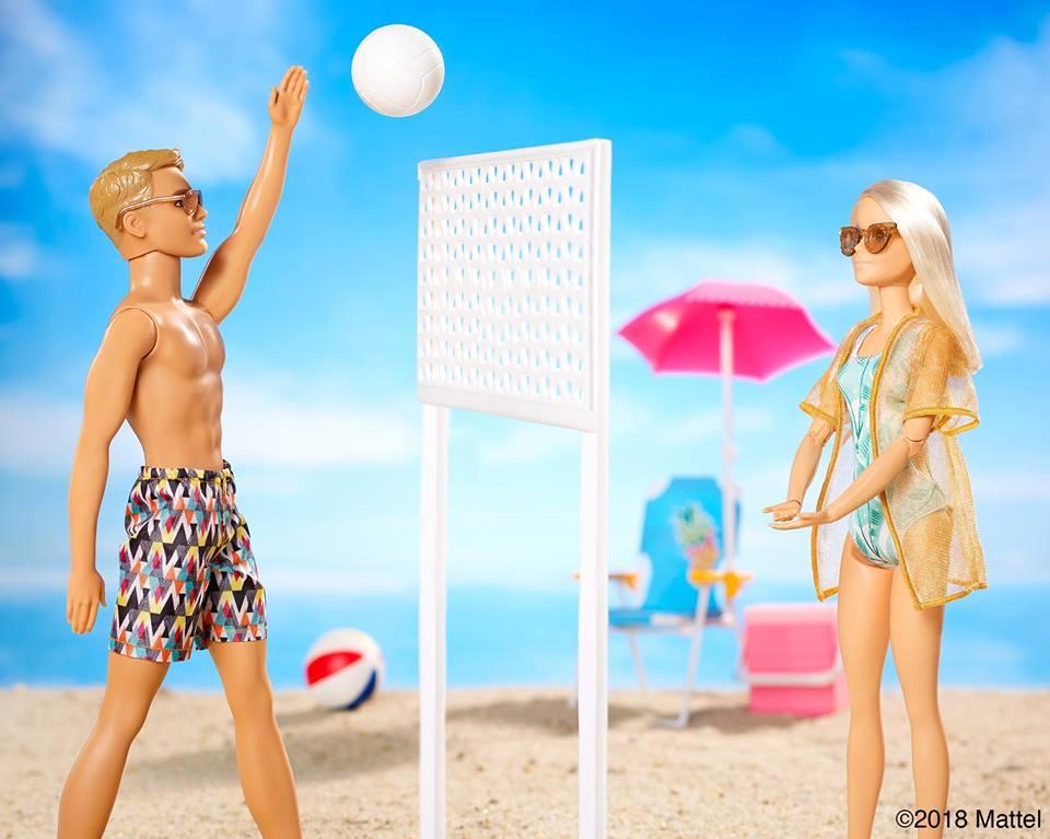 Barbie feitas com 90% de plástico reciclado: Mattel lança primeira coleção  - Revista Crescer