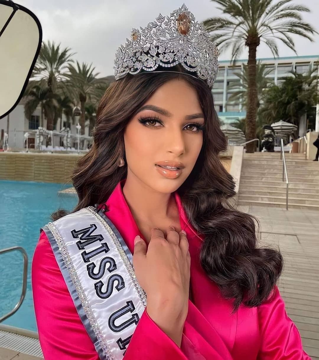 Harnazz Sandhu, da Índia, é eleita Miss Universo 2021, marcado por