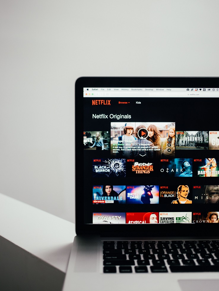 Netflix pode reprimir o compartilhamento de contas e senhas; entenda o que  significa