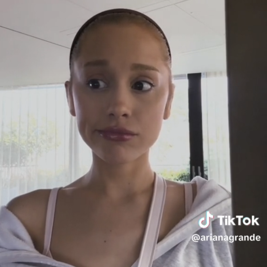 Ariana Grande desabafa após críticas por magreza | Web Stories CNN Brasil