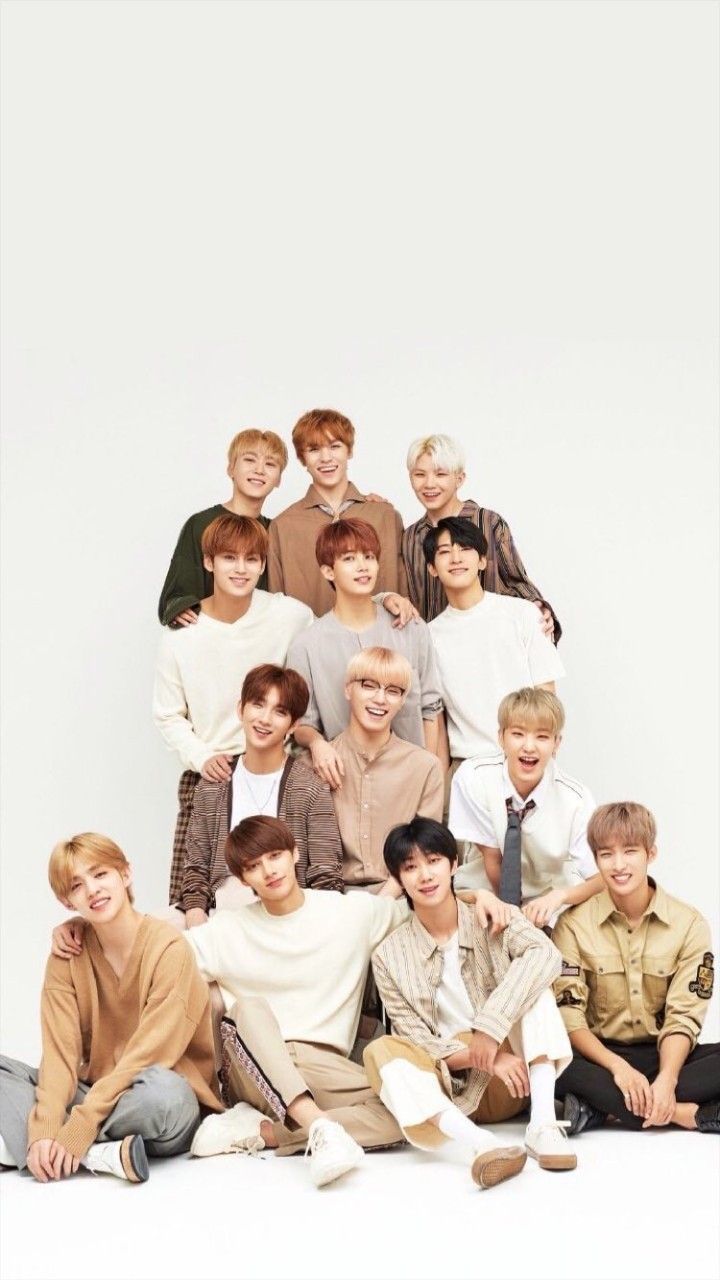 Conheça o SEVENTEEN, grupo de k-pop que quebrou recorde de vendas