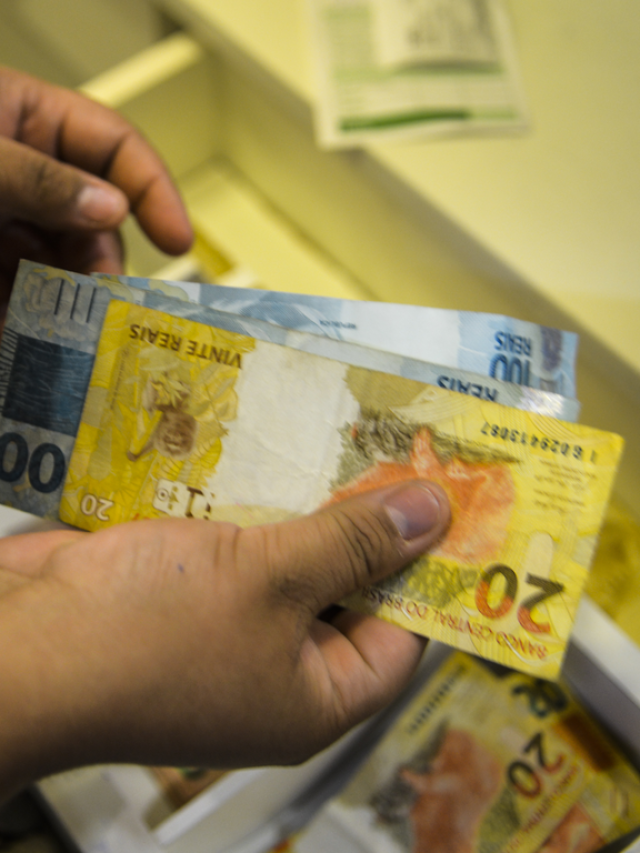 Desenrola já renegociou R$ 2,1 bi em dívidas, diz Fazenda