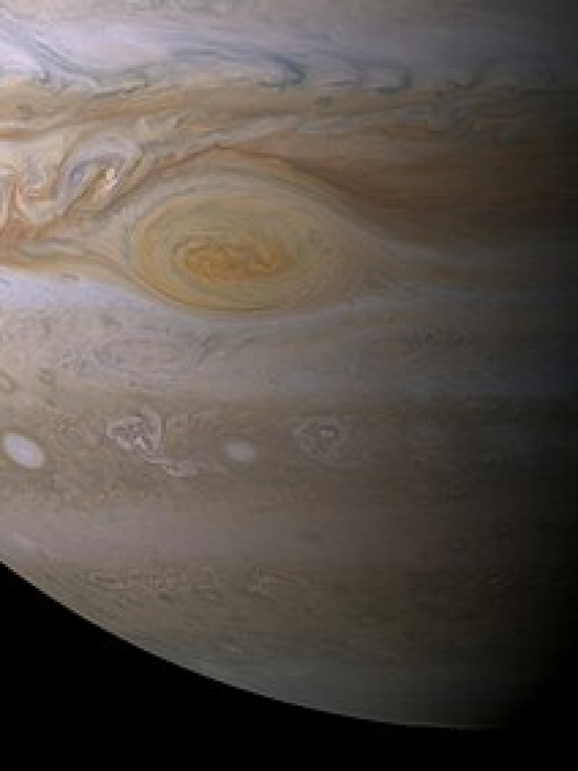Rosto em Júpiter, mão fantasmagórica: formatos assustadores no espaço