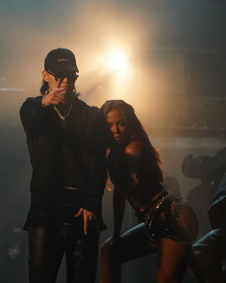 Só sucesso: Anitta emplaca três lançamentos no TOP 10 do Spotify