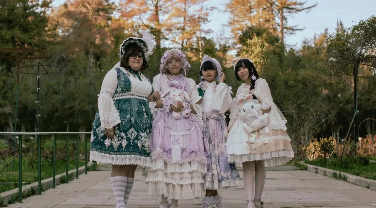 Babados e laços: conheça a moda japonesa Lolita que ‘invadiu’ os EUA