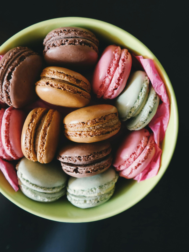 Onde comer macarons em Paris, o doce que chegou à França no século XVI