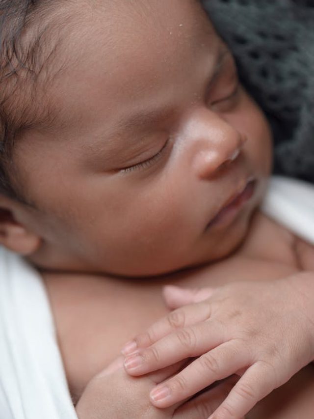 Cama compartilhada é fator comum em morte súbita de bebês
