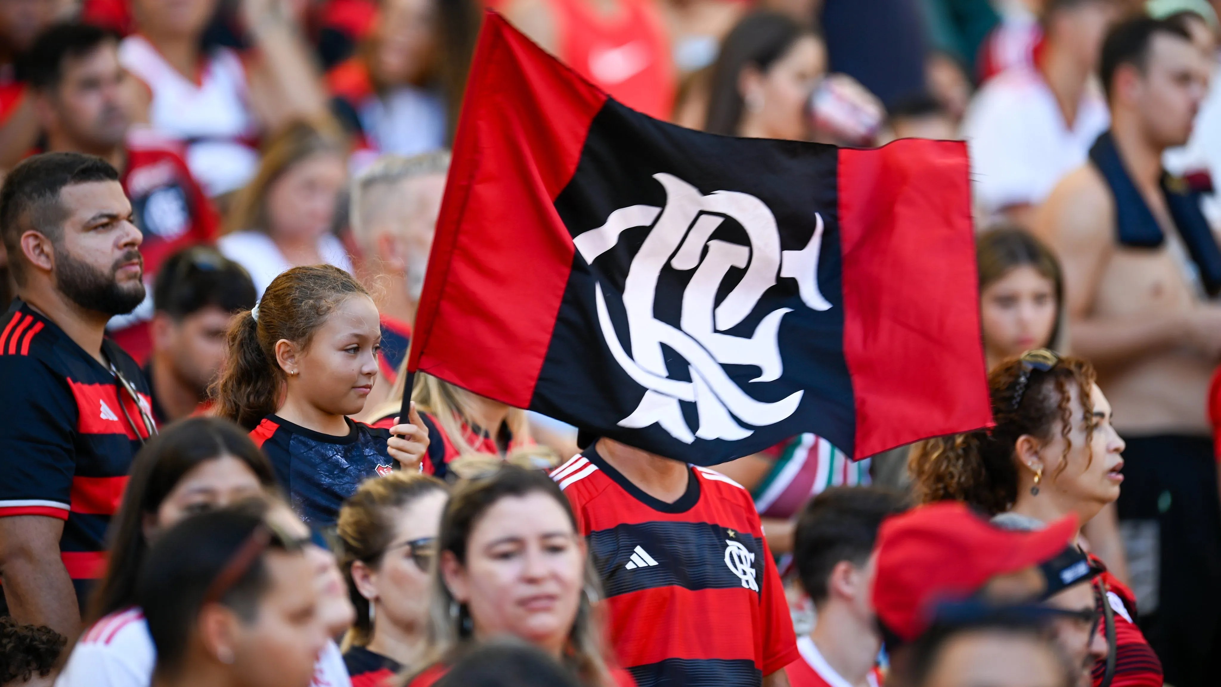 Flamengo e Corinthians seguem com as maiores torcidas do Brasil
