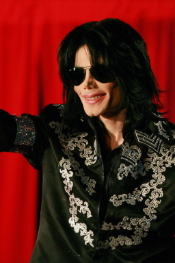 Músicas de Michael Jackson têm aumento de 209% após cinebiografia