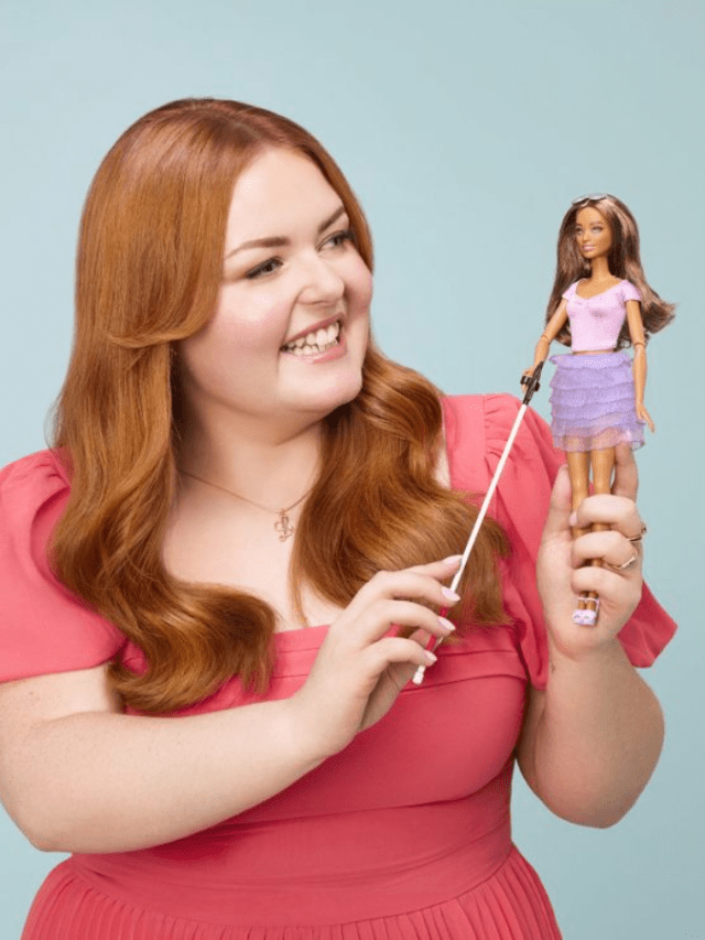 Primeira boneca Barbie cega do mundo é lançada; saiba detalhes