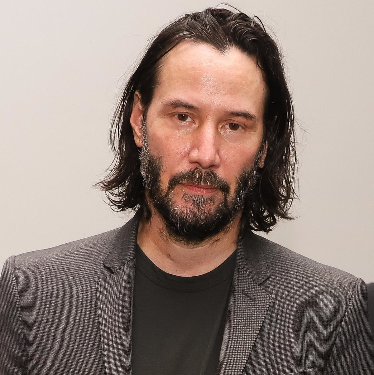 Keanu Reeves se emociona ao falar do impacto de “Matrix”