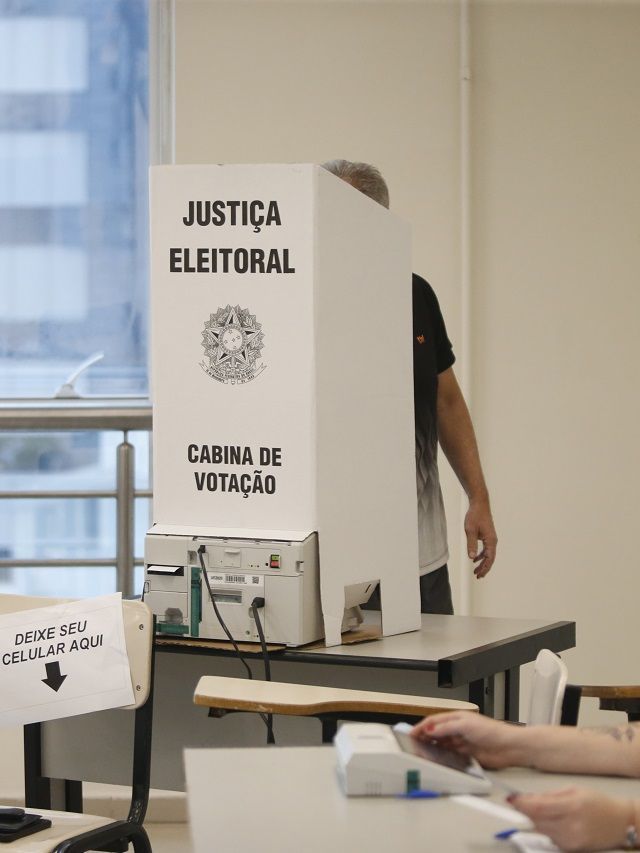 Partidos do Centrão vão comandar 63% das prefeituras do país