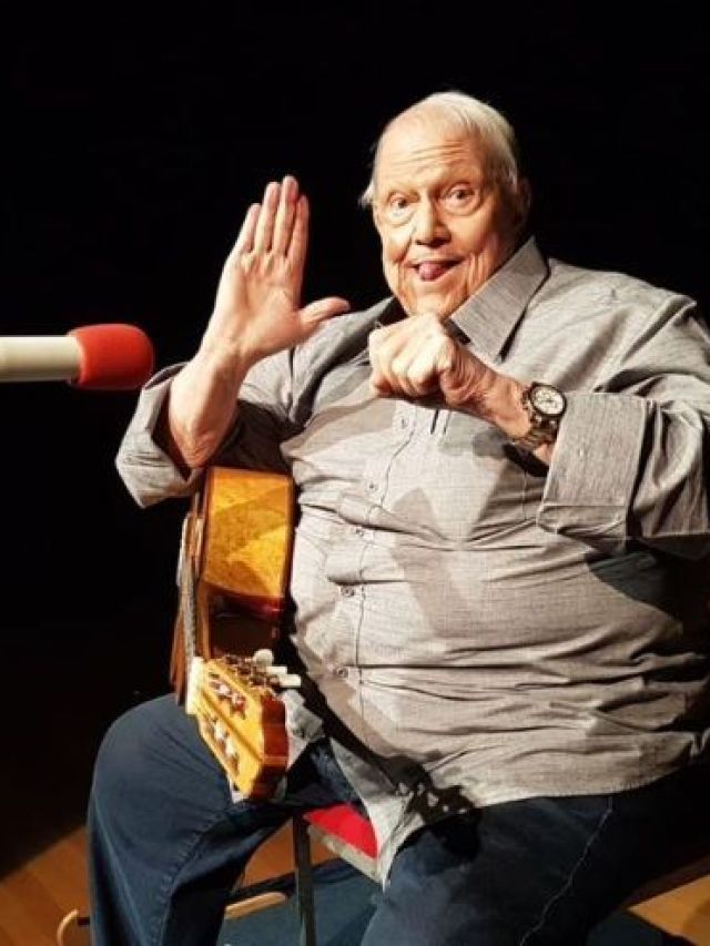 Ary Toledo: relembre a carreira do humorista que morreu aos 87 anos