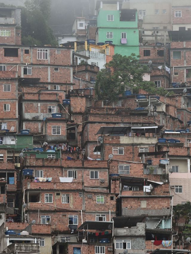 IBGE: 8% da população do Brasil vive em favelas; veja as maiores