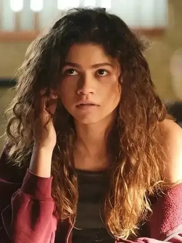 “Estou um pouco aterrorizada”, diz Zendaya sobre retorno a “Euphoria”