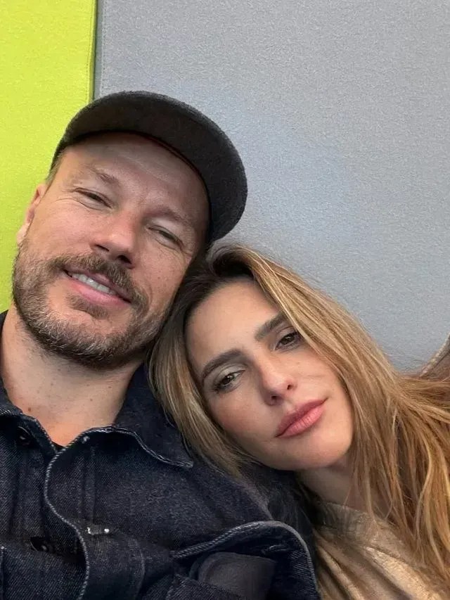 Fernanda Lima diz que Rodrigo Hilbert recebe elogios por ser homem