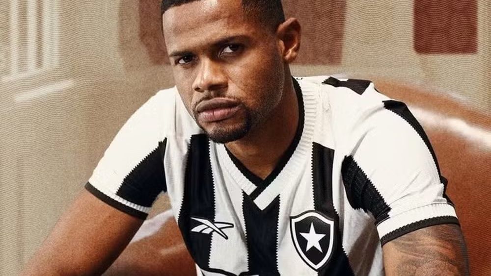 Vasco e Botafogo têm duas das camisetas mais belas de 2024; veja lista