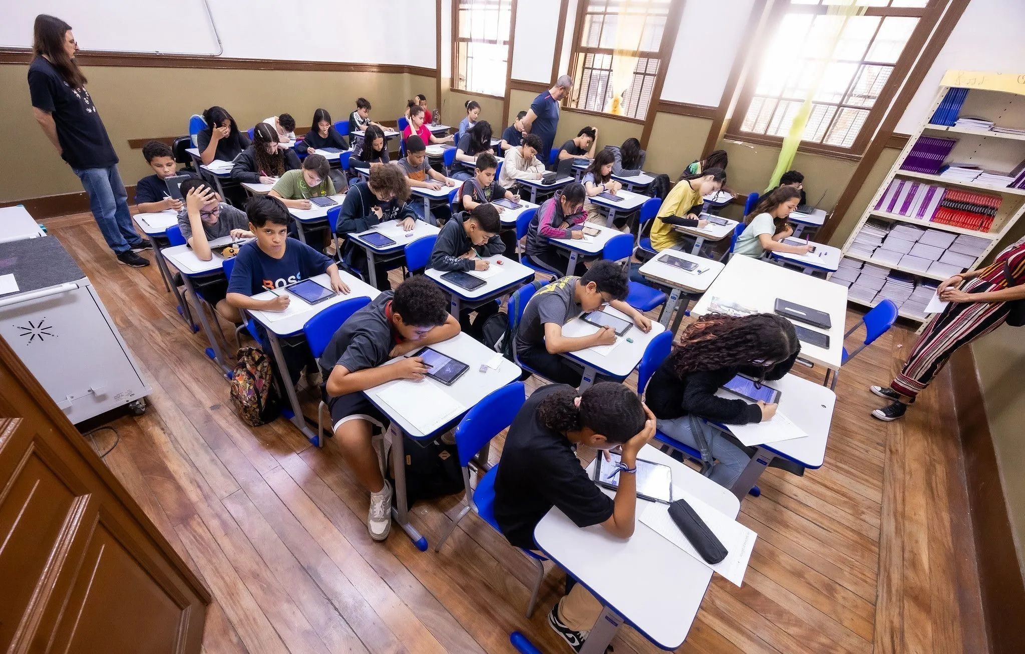 Melhora do ensino é prioridade para alunos em escolas públicas, diz estudo
