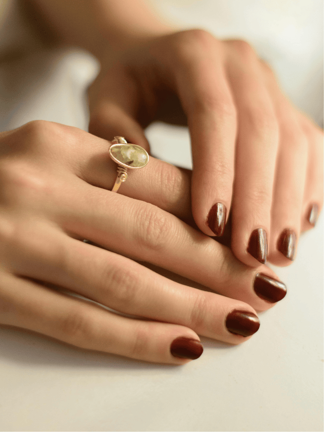 Por que o esmalte descasca tão rápido? Veja os 7 erros mais comuns