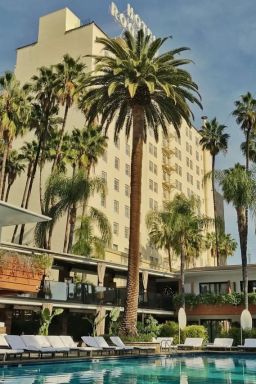 8 hotéis com fama de mal-assombrados para viver clima de Halloween