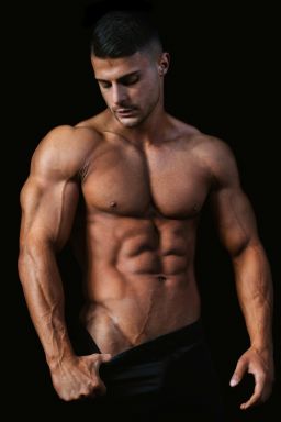 Fisiculturismo: entenda os riscos do esporte que leva corpo ao extremo