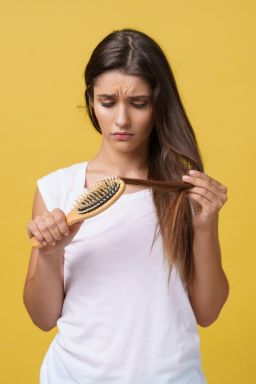 Por que algumas pessoas perdem cabelo ao tomar Ozempic e semelhantes