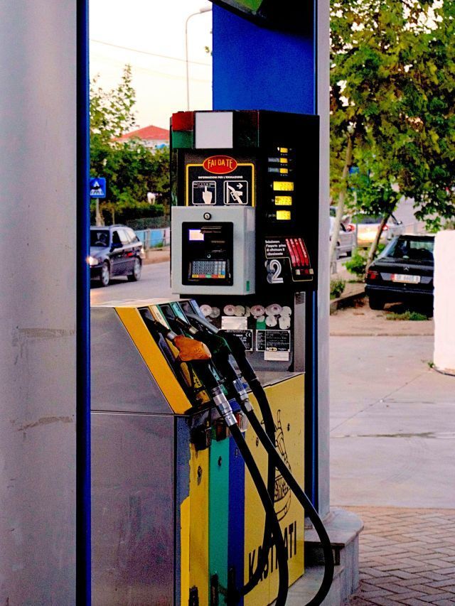 Gasolina comum, aditivada ou premium: saiba qual a opção correta