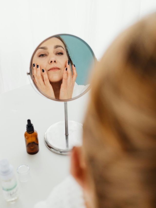 O que os poros dilatados têm a ver com o envelhecimento da pele?