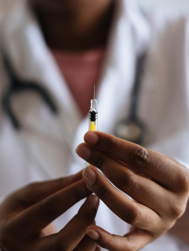 Vacina de HPV não é só para mulheres; veja benefícios para os homens