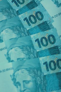 Abono salarial: Saiba o que muda em 2026 e quem pode perder benefício