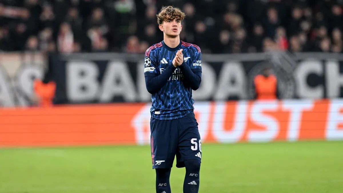 Gabriel Jesus comemora retorno aos gramados pelo Arsenal após 10