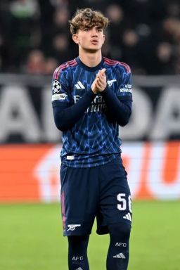 Arsenal: Max Dowman se torna o jogador mais jovem a atuar na Champions