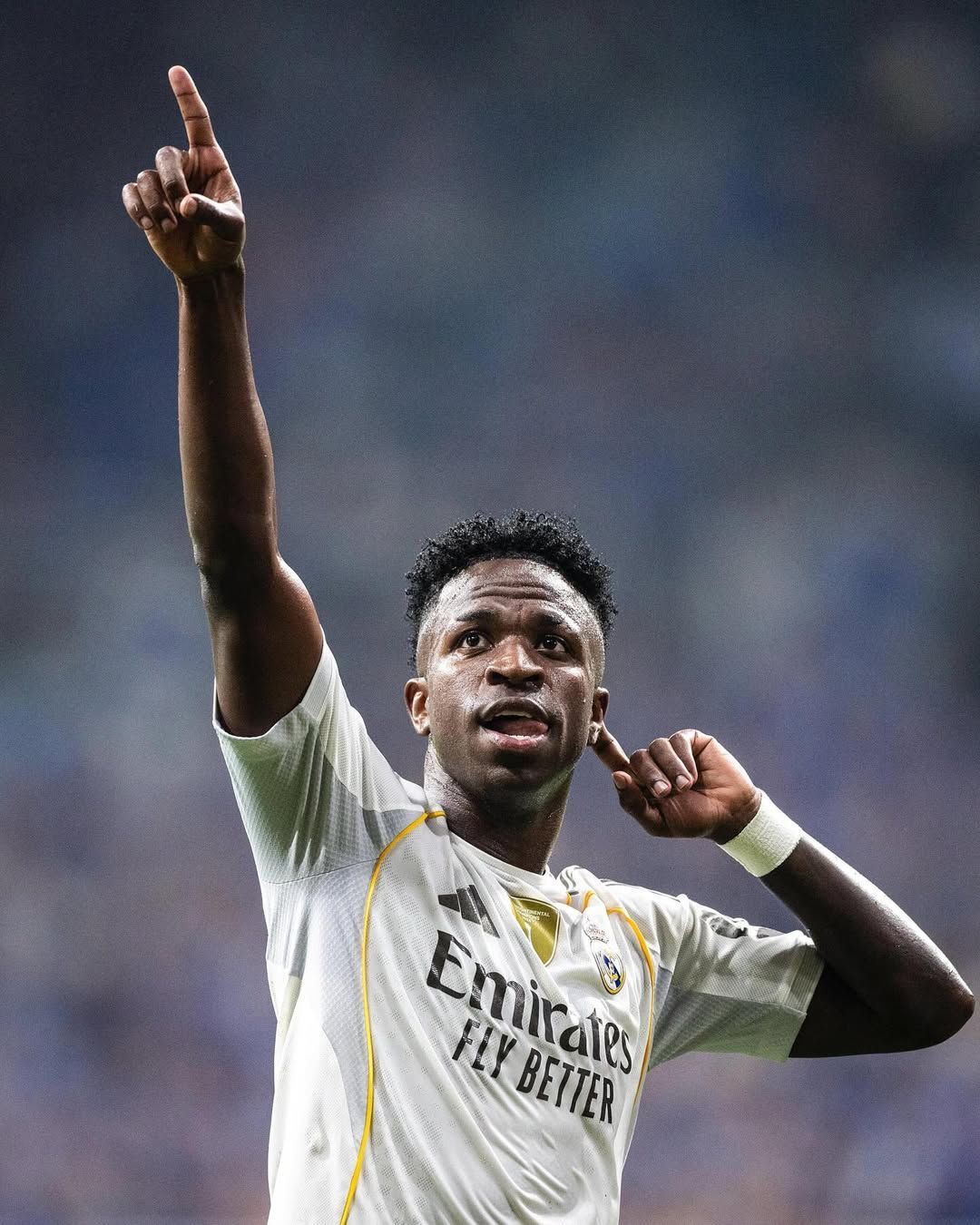 Chelsea prepara oferta de R$ 988 milhões por Vinicius Júnior, diz