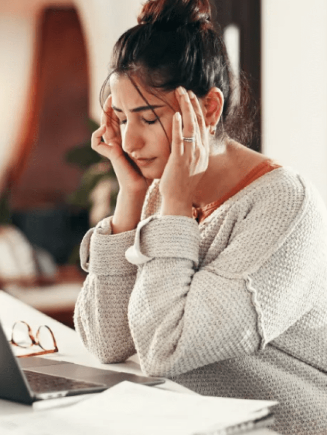 Névoa mental: sinais de corpo sobrecarregado e como recuperar clareza