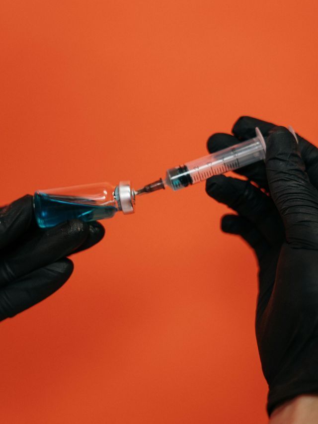 Aumento do clitóris e mais: riscos da testosterona em mulheres