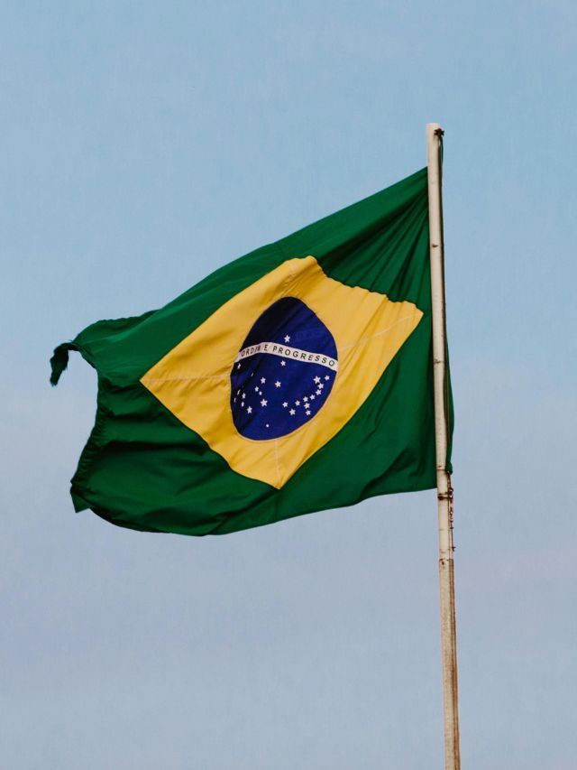 PIB: Brasil deixa lista das 10 maiores economias do mundo e cai para 11º