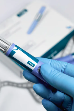 Anvisa alerta para riscos de canetas emagrecedoras manipuladas