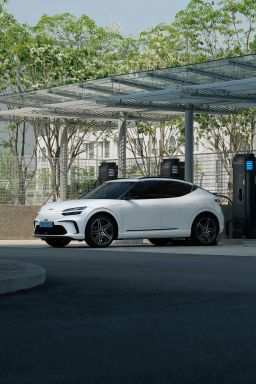 Ter um carro elétrico ou híbrido pode te isentar de pagar o IPVA 2026