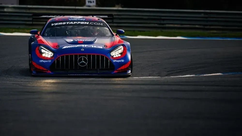 Verstappen assina com Mercedes para disputa de campeonato de GT em