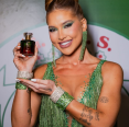 Virginia anuncia lançamento de perfume em parceria com a Grande Rio