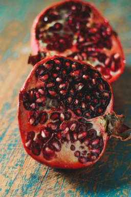 Casca de romã pode ajudar a combater feridas na pele, diz estudo