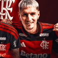 Flamengo lança uniforme principal para a temporada; veja fotos