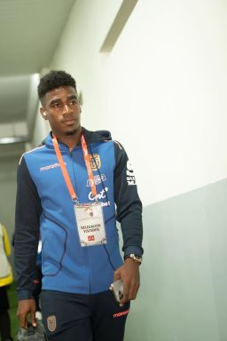 Corinthians acerta empréstimo de Félix Torres ao Internacional