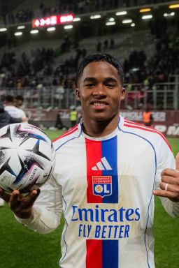 “Imparável” e “deslumbrante”: imprensa europeia exalta Endrick