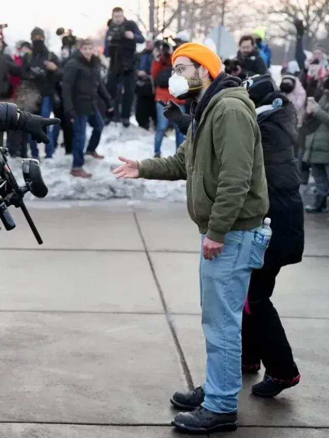 Entenda a onda de protestos e confrontos contra agentes de imigração nos EUA