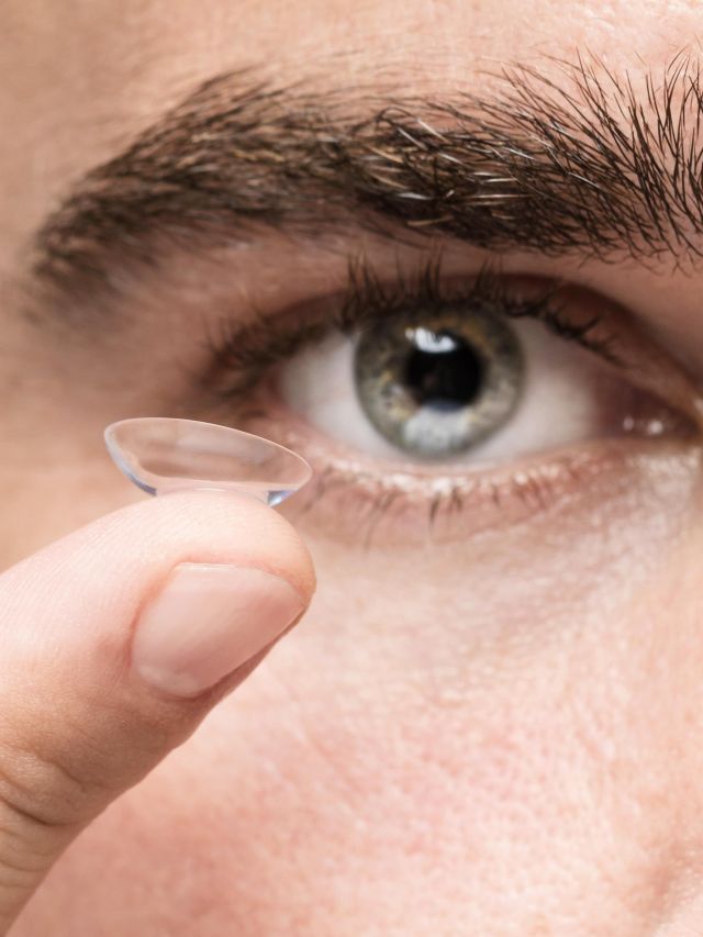 Parasita pode causar cegueira após uso de lente de contato