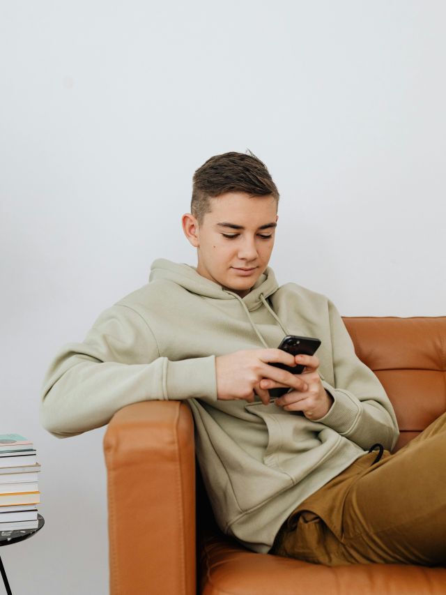 Uso de IA por jovens para saúde mental pode levar a dependência