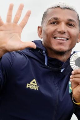 Flamengo dispensa Isaquias Queiroz e encerra modalidade olímpica