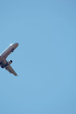 Conheça as rotas de voo mais turbulentas do mundo em 2025