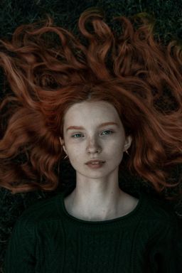 Loiros e ruivos: especialistas dão dicas para manter saúde dos fios